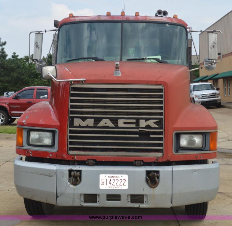 image for item BM9329 1993 Mack CH613 dump truck