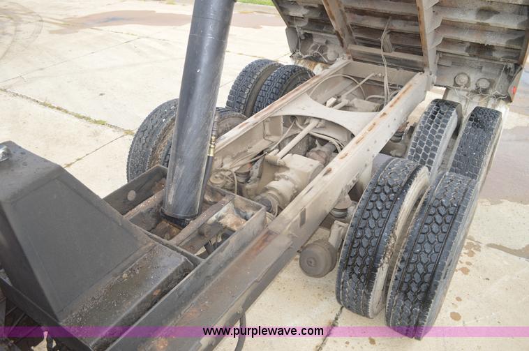 image for item BM9329 1993 Mack CH613 dump truck