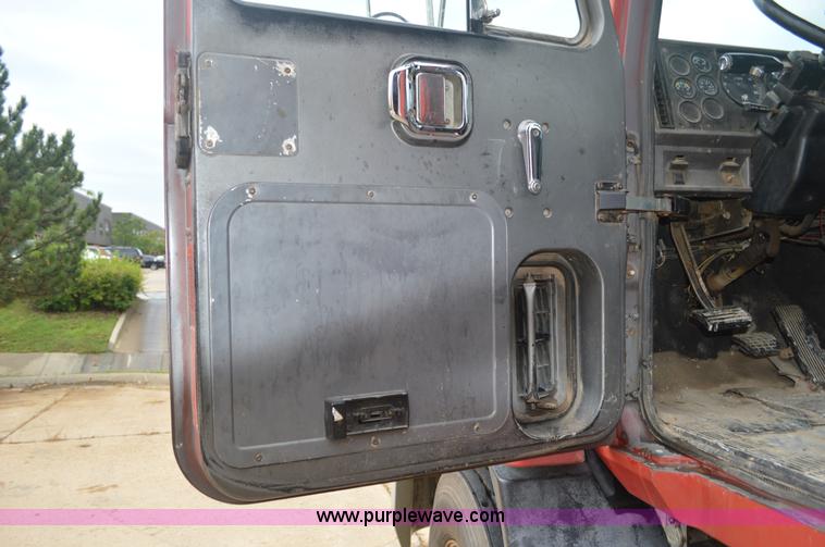 image for item BM9329 1993 Mack CH613 dump truck