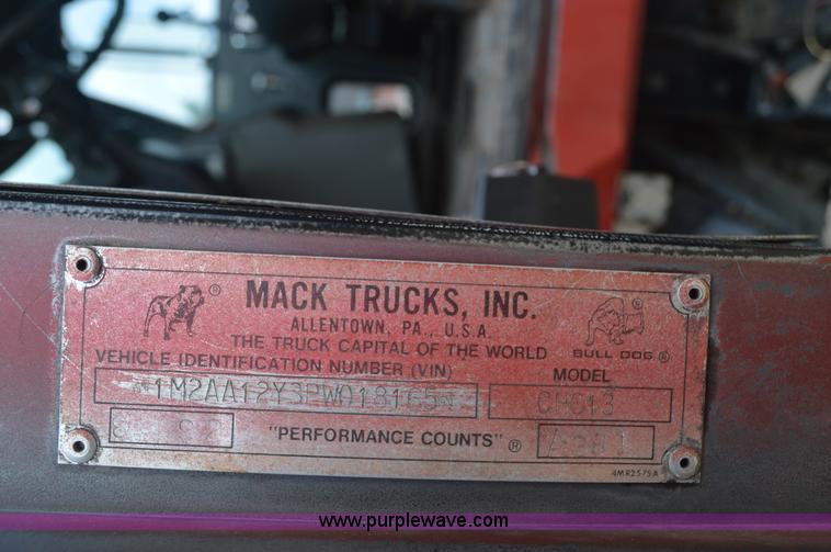 image for item BM9329 1993 Mack CH613 dump truck