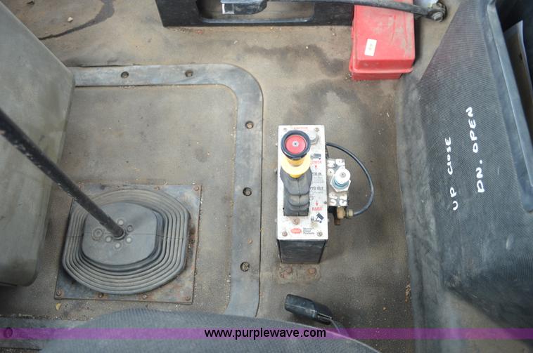 image for item BM9329 1993 Mack CH613 dump truck