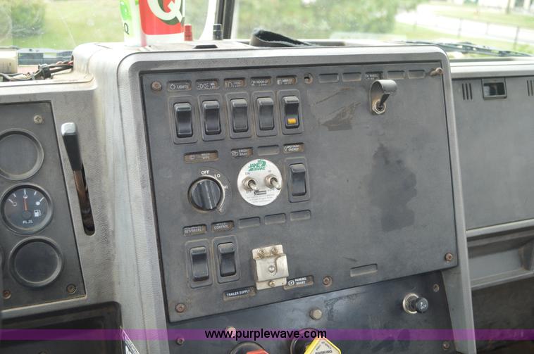 image for item BM9329 1993 Mack CH613 dump truck