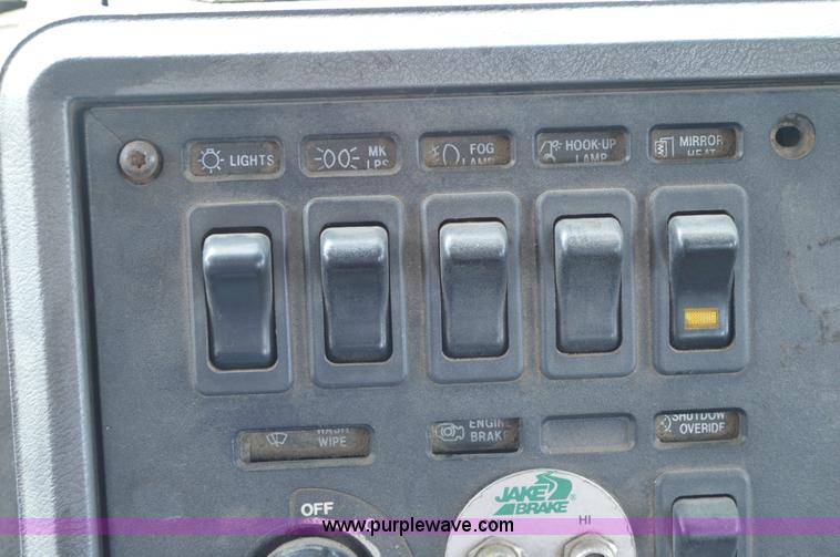 image for item BM9329 1993 Mack CH613 dump truck