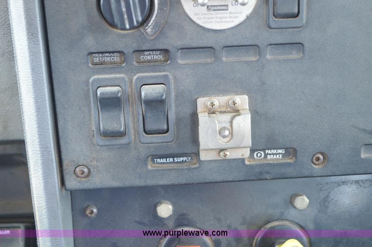 image for item BM9329 1993 Mack CH613 dump truck