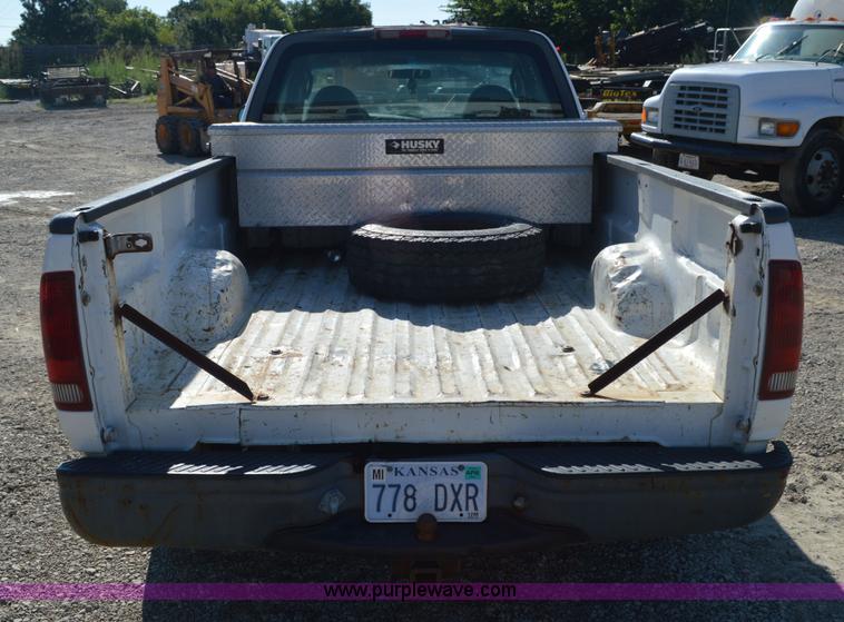 image for item BM9330 2003 Ford F150 pickup truck