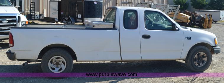 image for item BM9330 2003 Ford F150 pickup truck