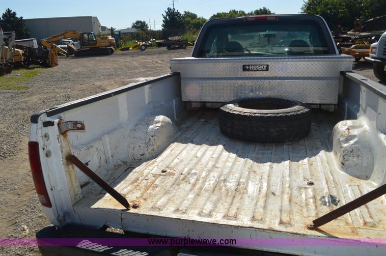 image for item BM9330 2003 Ford F150 pickup truck