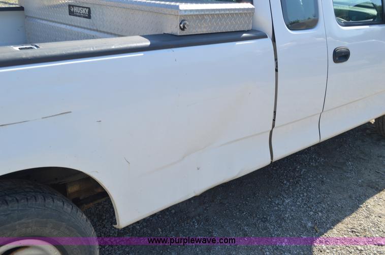 image for item BM9330 2003 Ford F150 pickup truck