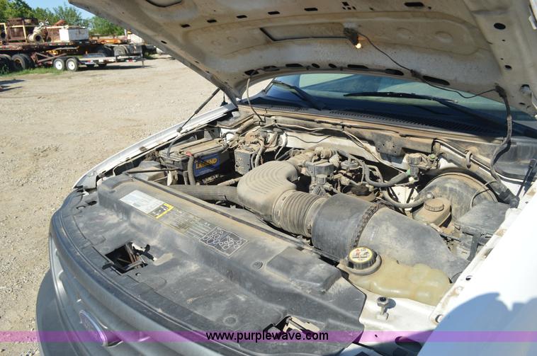 image for item BM9330 2003 Ford F150 pickup truck