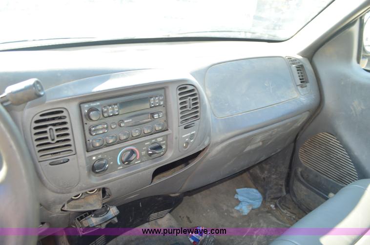 image for item BM9330 2003 Ford F150 pickup truck