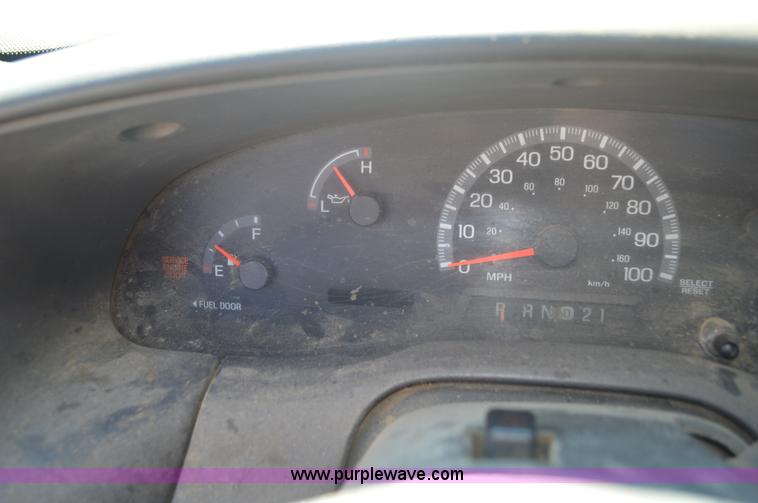 image for item BM9330 2003 Ford F150 pickup truck