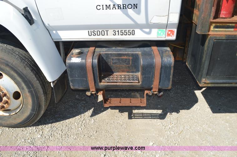 image for item BM9331 1999 Ford F800 flat bed truck with mud mixer