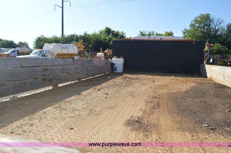 image for item BM9332 1997 International 4700 flat dump bed truck