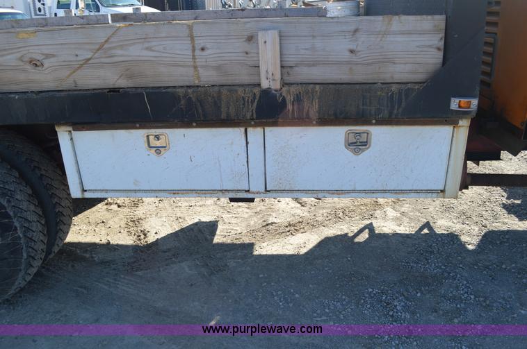 image for item BM9332 1997 International 4700 flat dump bed truck