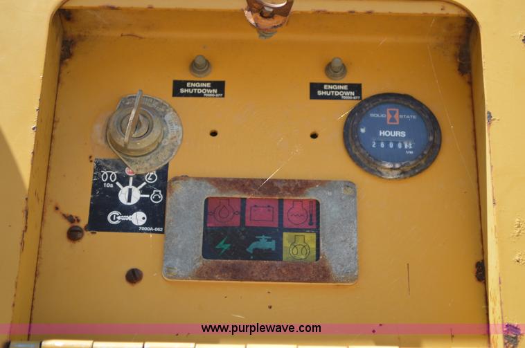 image for item BM9333 1998 Ford F800 Super Duty flatbed truck with mud mixer