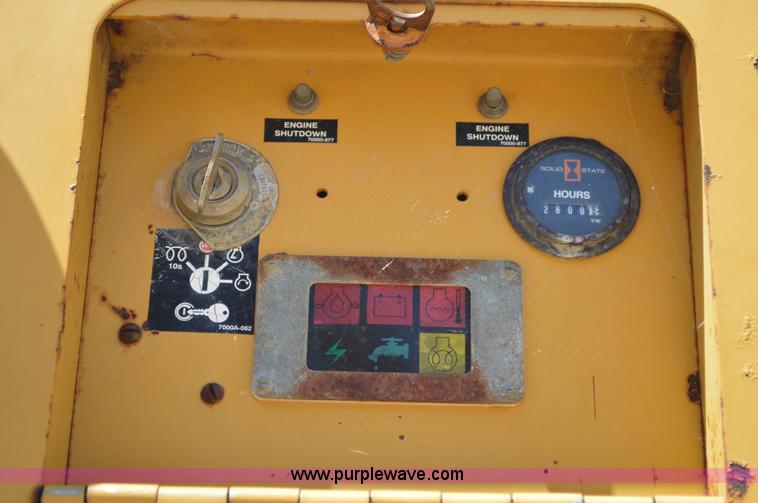 image for item BM9333 1998 Ford F800 Super Duty flatbed truck with mud mixer