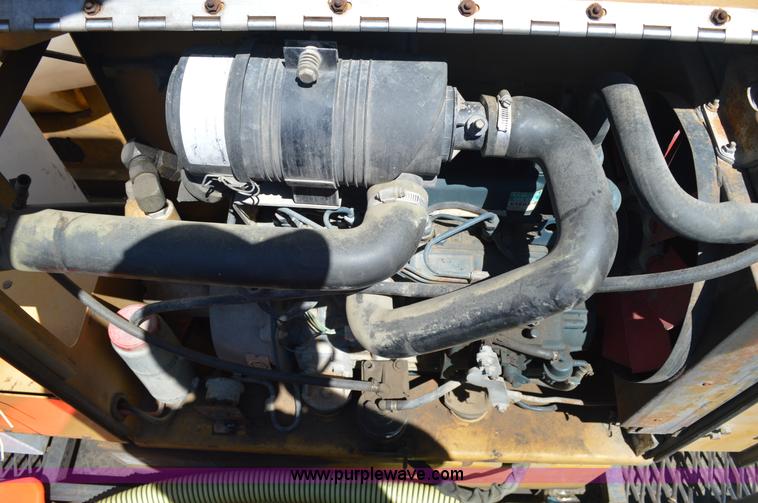 image for item BM9333 1998 Ford F800 Super Duty flatbed truck with mud mixer