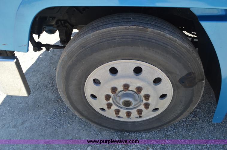 image for item BM9334 1997 Mack CH613 semi truck