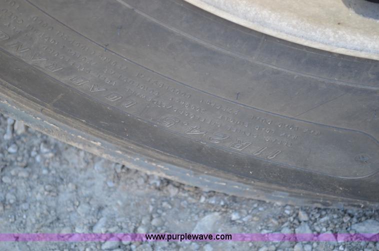 image for item BM9334 1997 Mack CH613 semi truck