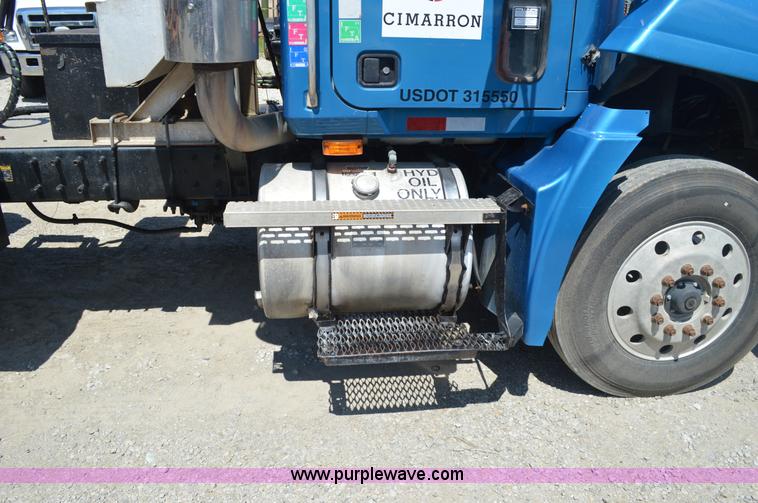 image for item BM9334 1997 Mack CH613 semi truck