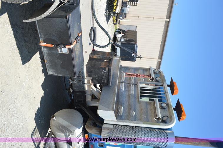 image for item BM9334 1997 Mack CH613 semi truck