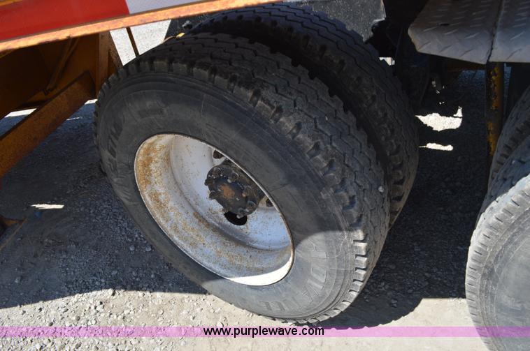 image for item BM9334 1997 Mack CH613 semi truck