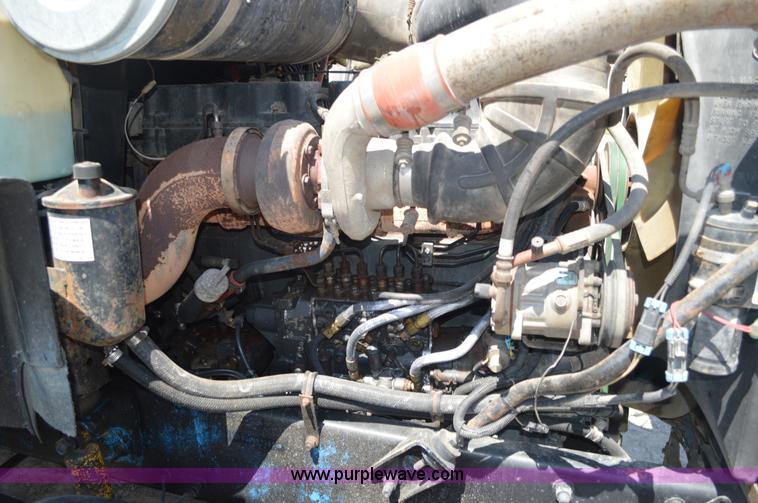 image for item BM9334 1997 Mack CH613 semi truck