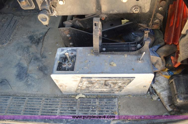 image for item BM9334 1997 Mack CH613 semi truck