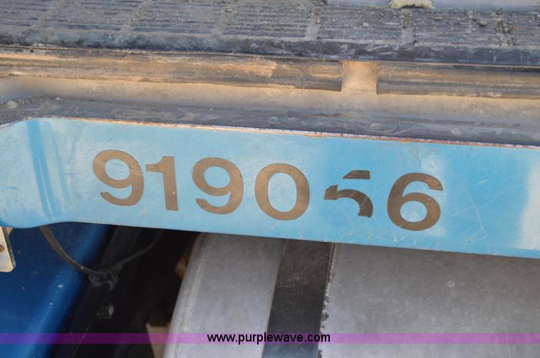 image for item BM9334 1997 Mack CH613 semi truck