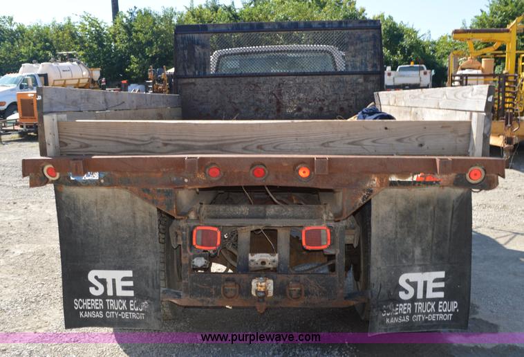 image for item BM9335 1997 Ford F800 flat dump bed truck