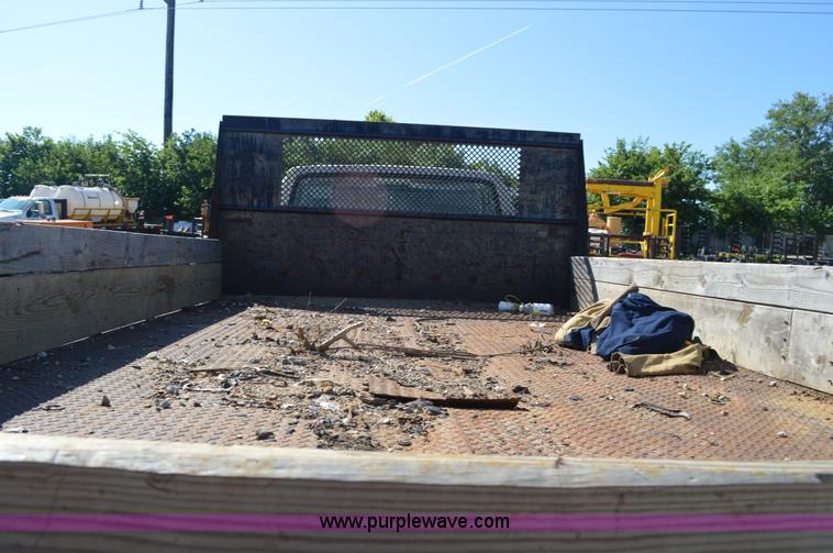 image for item BM9335 1997 Ford F800 flat dump bed truck