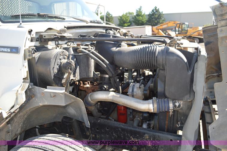 image for item BM9335 1997 Ford F800 flat dump bed truck