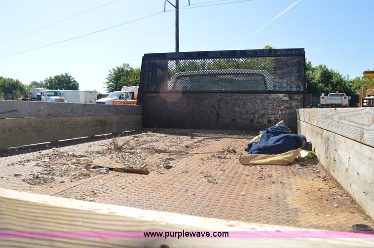 image for item BM9335 1997 Ford F800 flat dump bed truck