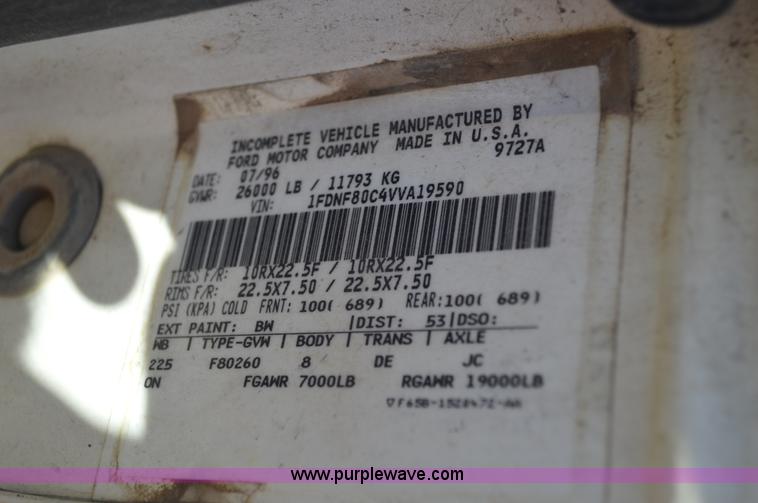 image for item BM9335 1997 Ford F800 flat dump bed truck