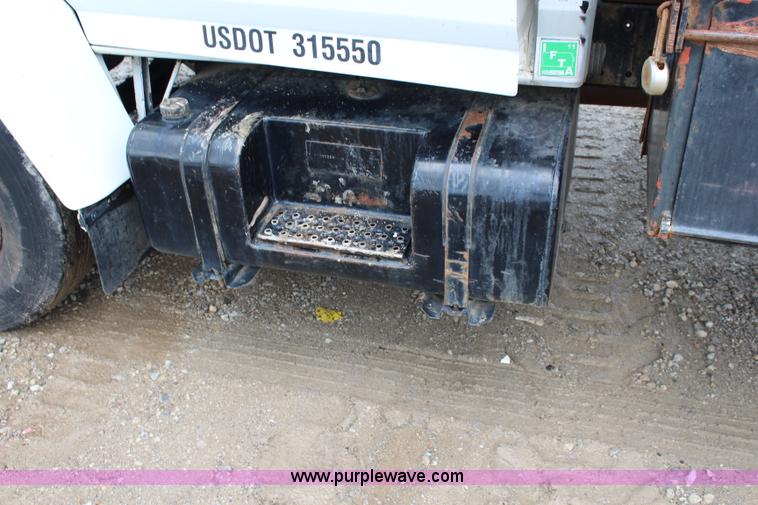 image for item BM9337 1999 Ford F800 flatbed truck with mud mixer