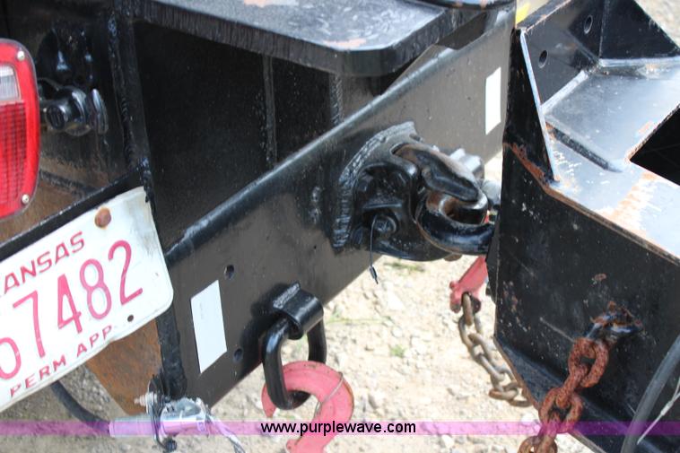 image for item BM9338 2000 Ford F750 flatbed truck with mud mixer