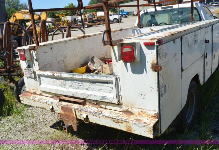 image for item BM9340 1999 Ford F450 service truck