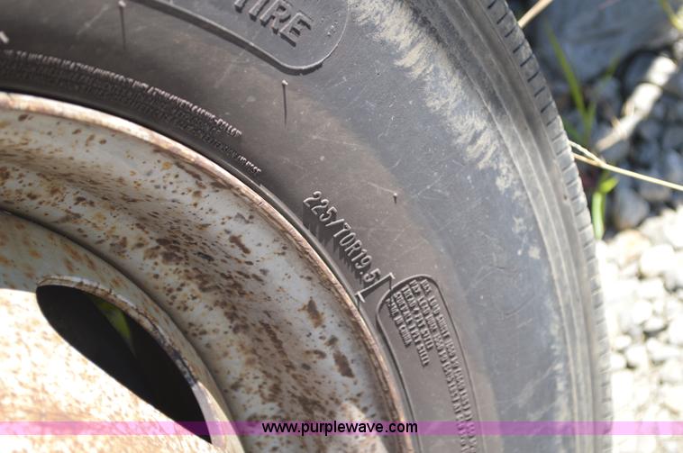 image for item BM9340 1999 Ford F450 service truck