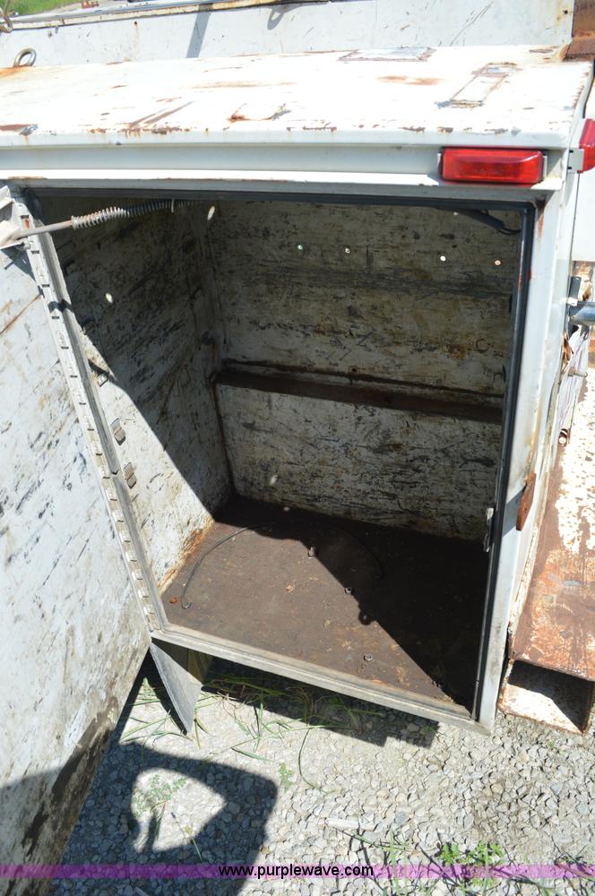 image for item BM9340 1999 Ford F450 service truck