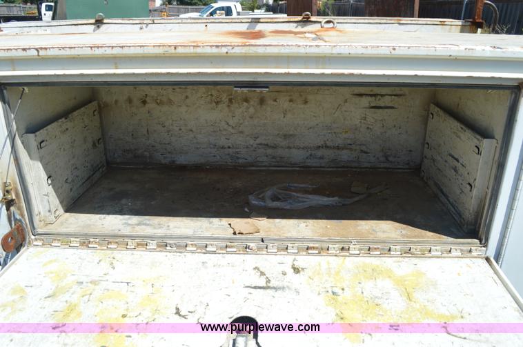 image for item BM9340 1999 Ford F450 service truck