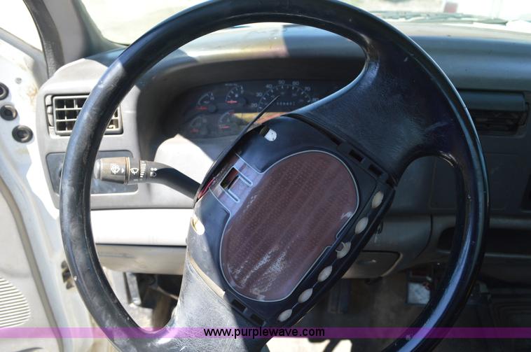 image for item BM9340 1999 Ford F450 service truck