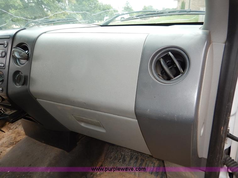 image for item BM9341 2008 Ford F150 XL pickup truck