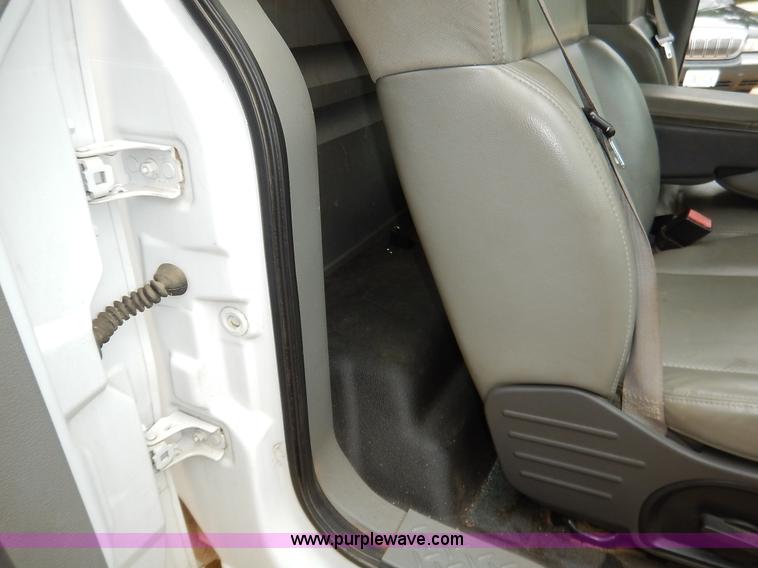 image for item BM9341 2008 Ford F150 XL pickup truck