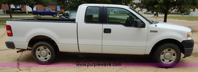 image for item BM9342 2006 Ford F150 XL SuperCab pickup truck
