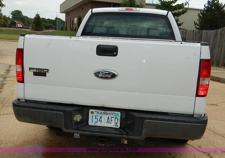 image for item BM9342 2006 Ford F150 XL SuperCab pickup truck