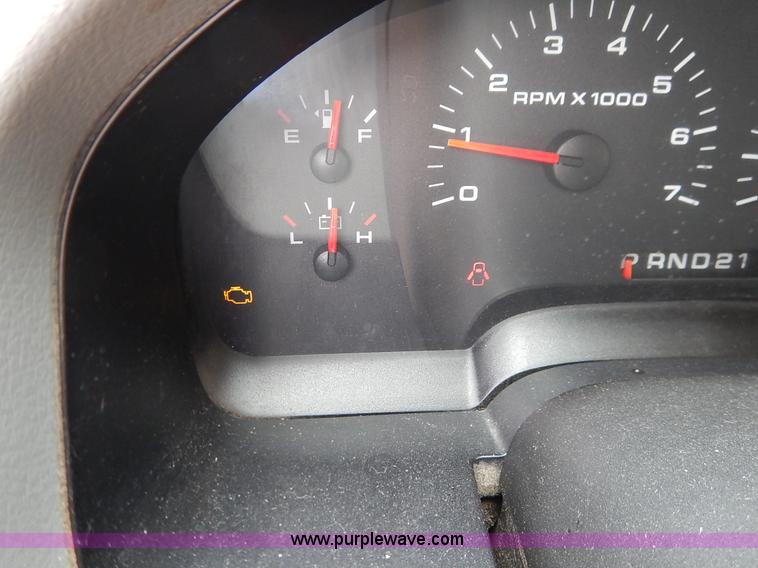 image for item BM9342 2006 Ford F150 XL SuperCab pickup truck