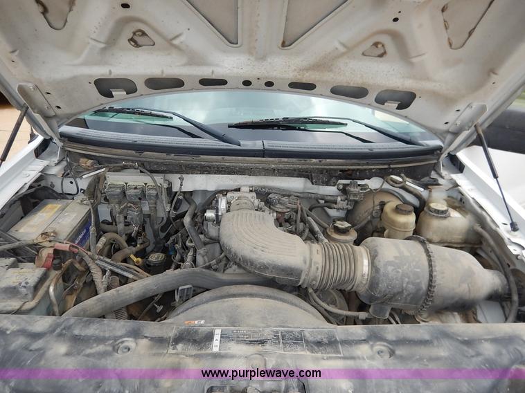 image for item BM9342 2006 Ford F150 XL SuperCab pickup truck