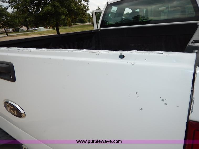 image for item BM9342 2006 Ford F150 XL SuperCab pickup truck