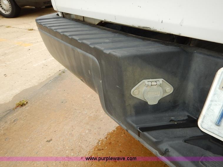 image for item BM9342 2006 Ford F150 XL SuperCab pickup truck