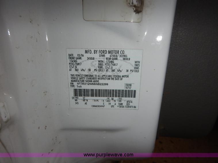 image for item BM9342 2006 Ford F150 XL SuperCab pickup truck